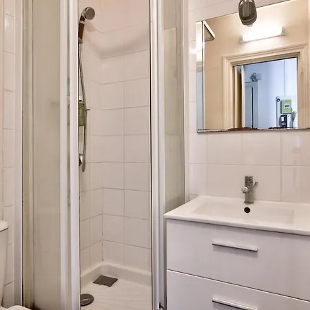 Apartment Close To The Champ De Mars 파리