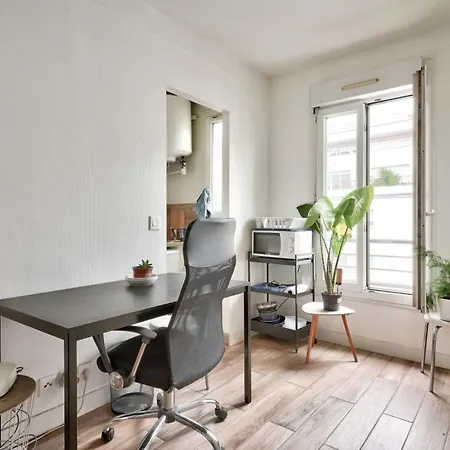 Apartment Close To The Champ De Mars 파리