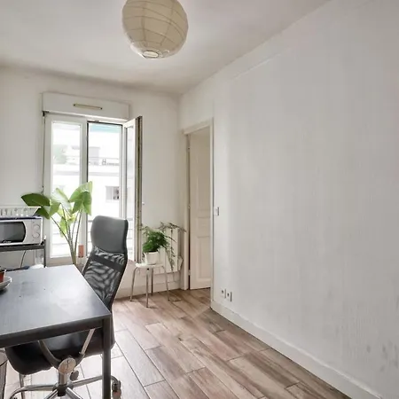 Apartment Close To The Champ De Mars 아파트